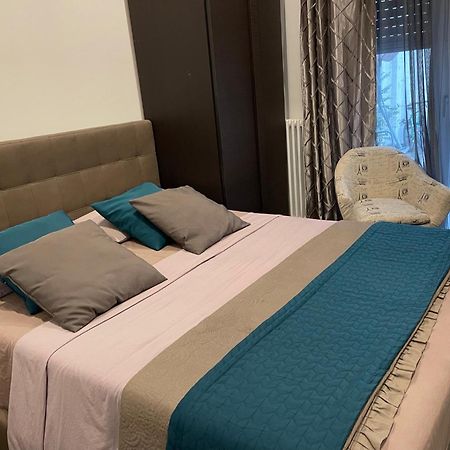 Decoluxe !Apartamento Con 1 Camera Da Letto , In Zona San Paolo , Via Martiniana Torino Eksteriør bilde