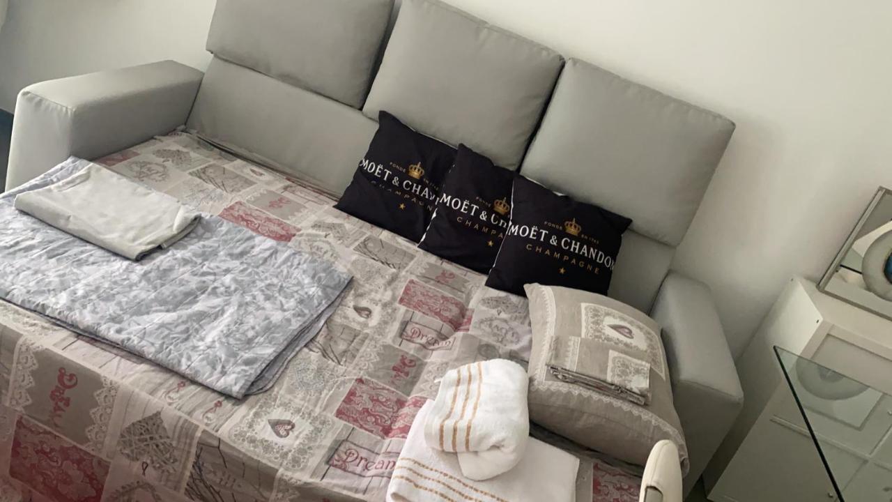 Decoluxe !Apartamento Con 1 Camera Da Letto , In Zona San Paolo , Via Martiniana Torino Eksteriør bilde