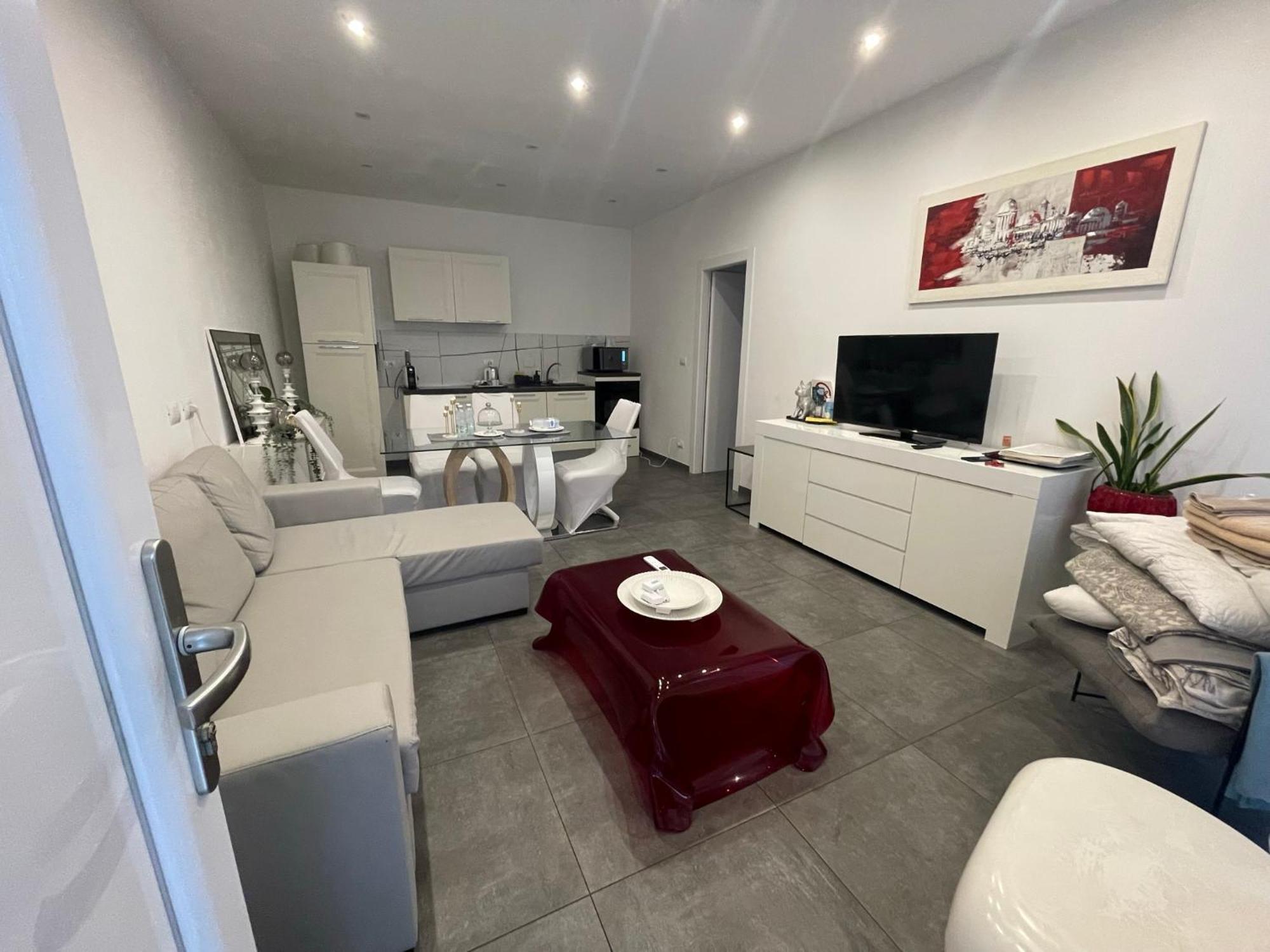 Decoluxe !Apartamento Con 1 Camera Da Letto , In Zona San Paolo , Via Martiniana Torino Eksteriør bilde