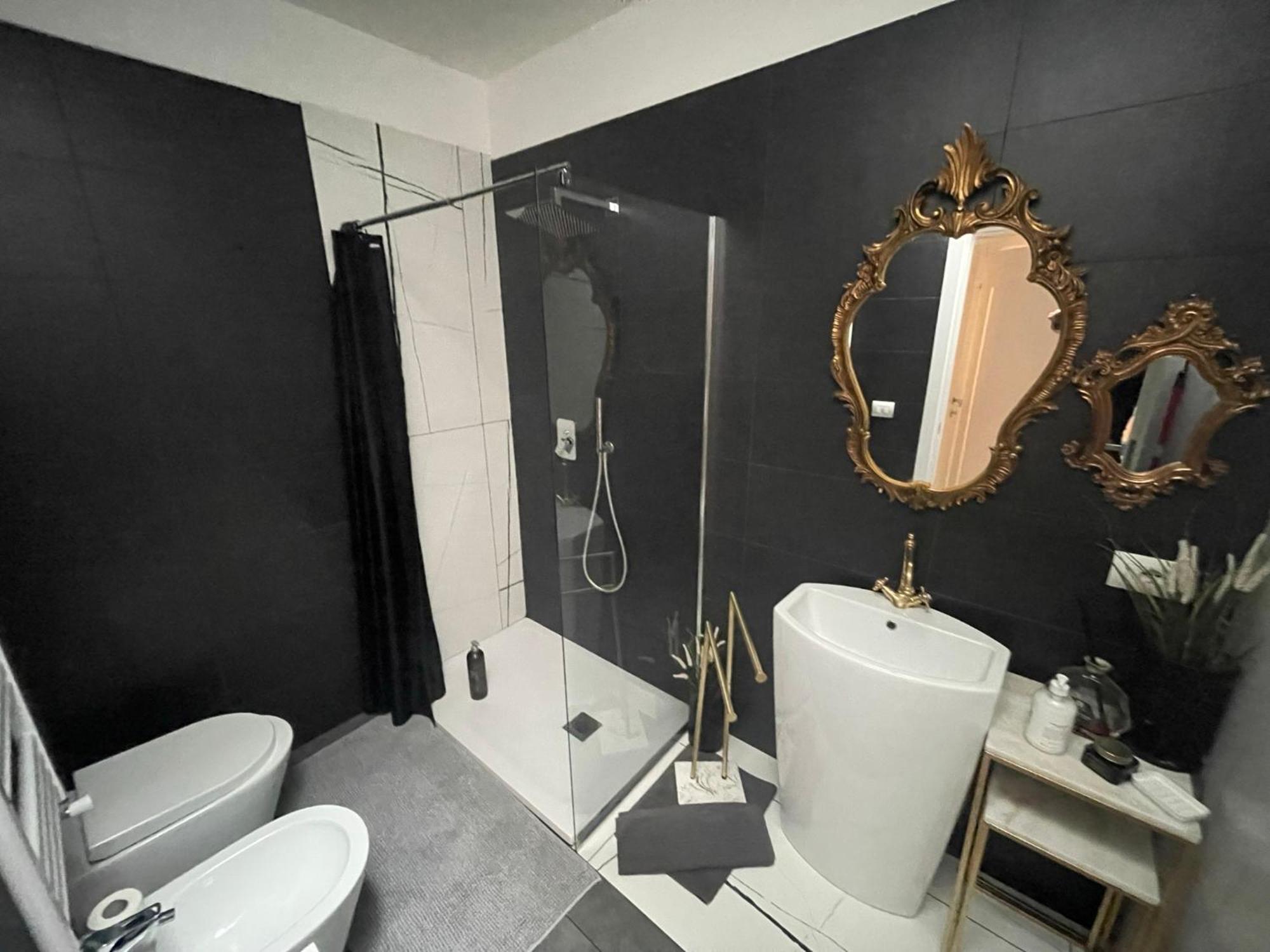 Decoluxe !Apartamento Con 1 Camera Da Letto , In Zona San Paolo , Via Martiniana Torino Eksteriør bilde