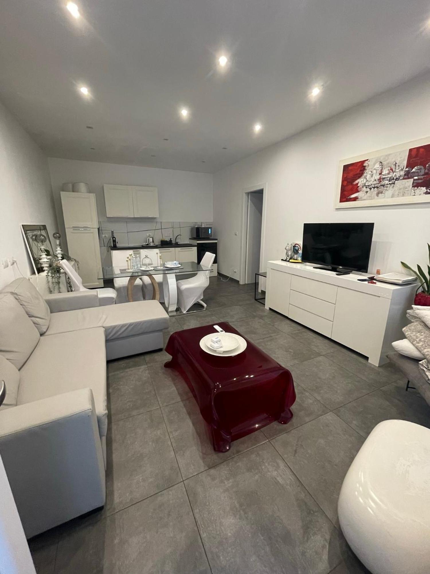 Decoluxe !Apartamento Con 1 Camera Da Letto , In Zona San Paolo , Via Martiniana Torino Eksteriør bilde